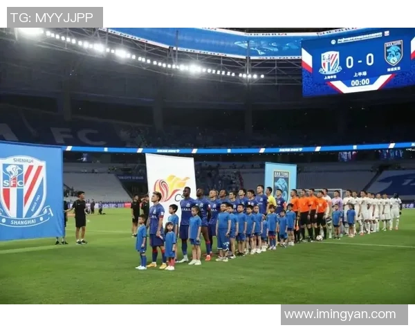 世界杯球童的荣耀与挑战：他们在绿茵场上的默默奉献与成长故事